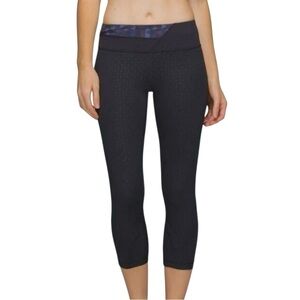 Lululemon Run Inspire All Luxtreme Black Crop Capris 8